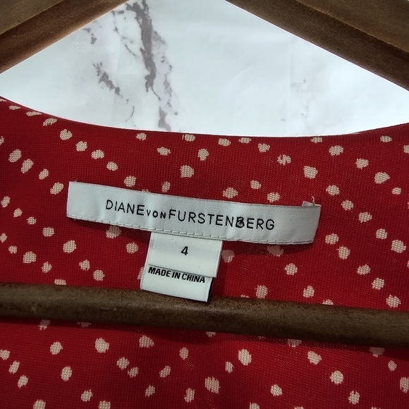 Diane Von Furstenberg Dress Womens Small 4 Red Mini Polka Dot V Neck Short - Picture 3 of 10